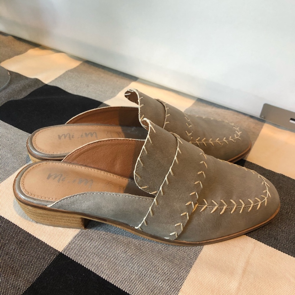 Adorable grey leather mules. Size 7. Worn once!